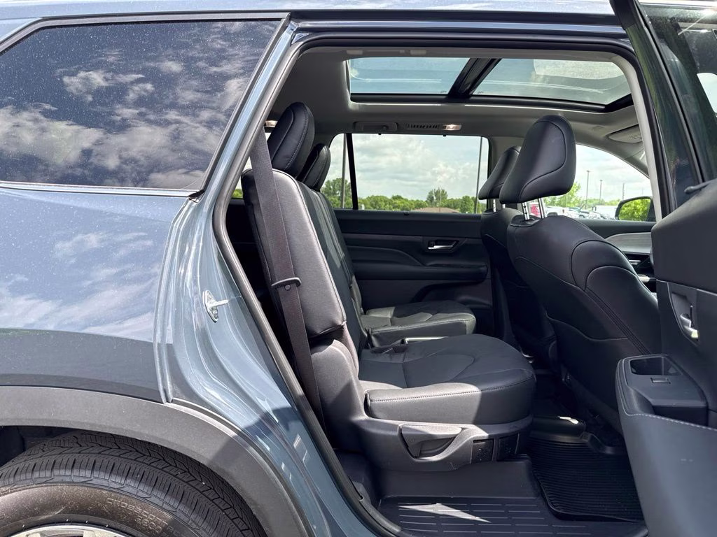 2025 Cloud Toyota Grand Highlander Platinum AWD SUV