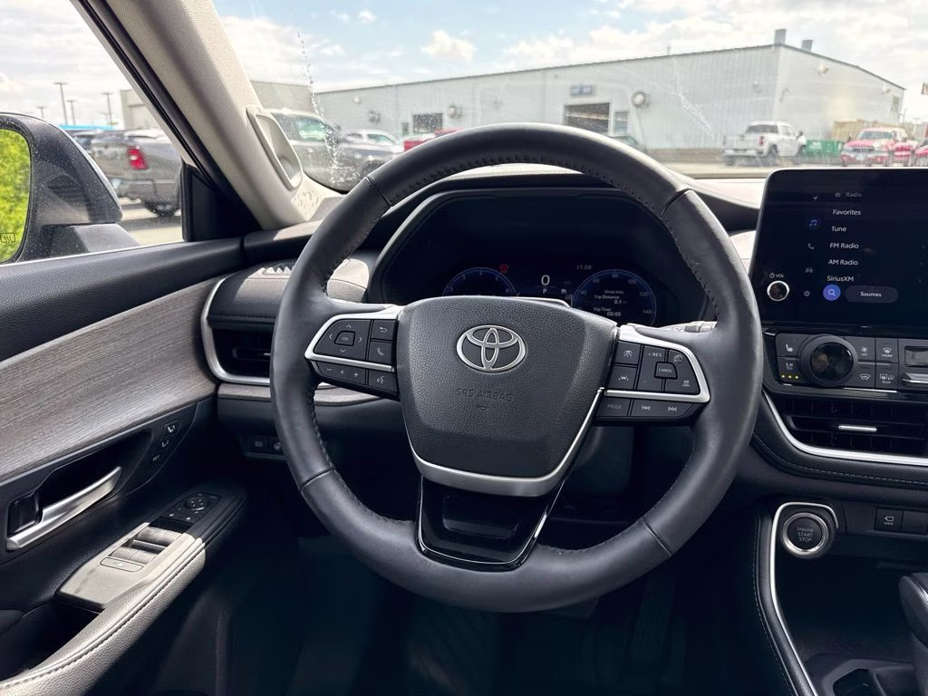 2025 Cloud Toyota Grand Highlander Platinum AWD SUV