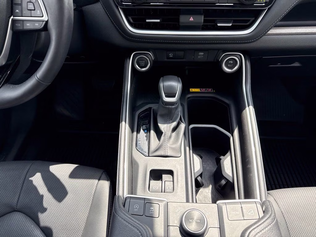 2025 Cloud Toyota Grand Highlander Platinum AWD SUV