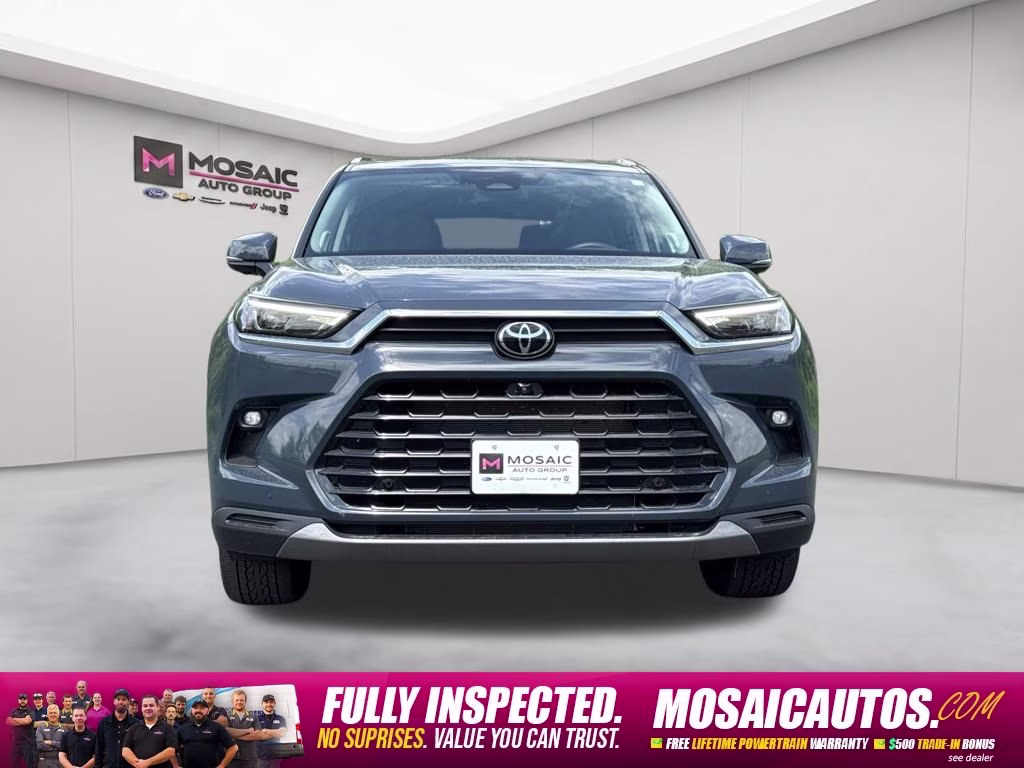Used 2025 Toyota Grand Highlander Platinum with VIN 5TDAAAB51SS091117 for sale in Zumbrota, Minnesota