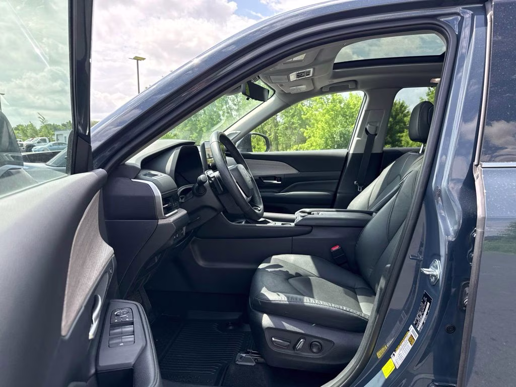 2025 Cloud Toyota Grand Highlander Platinum AWD SUV