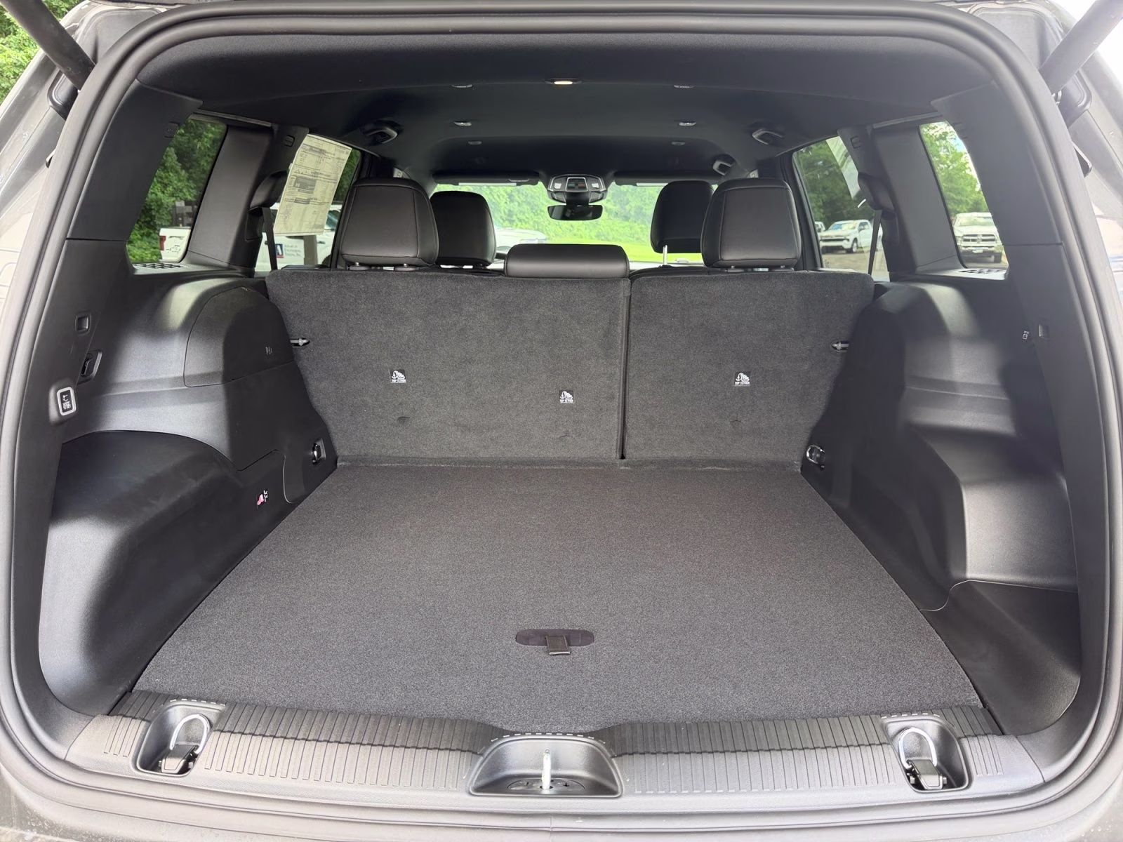 2026 Sting-Gray Clearcoat Jeep Cherokee Limited 4X4 SUV