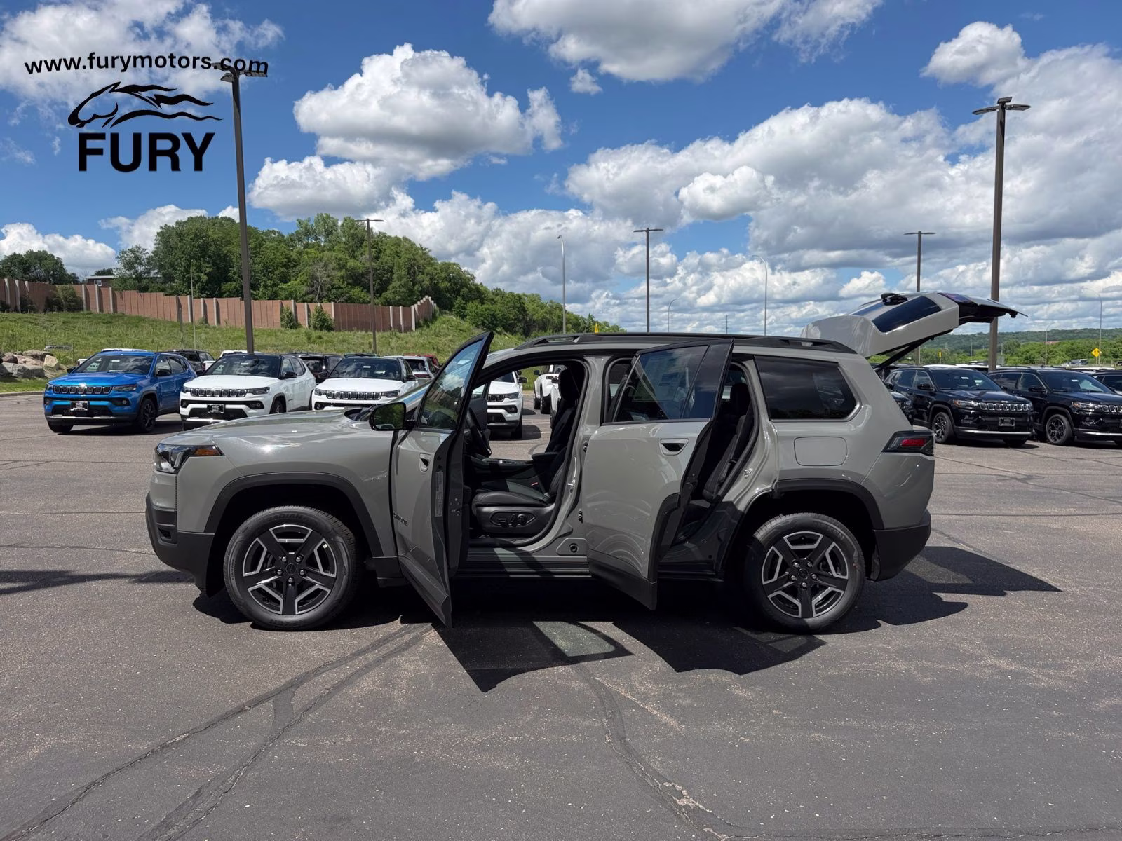 2026 Sting-Gray Clearcoat Jeep Cherokee Limited 4X4 SUV