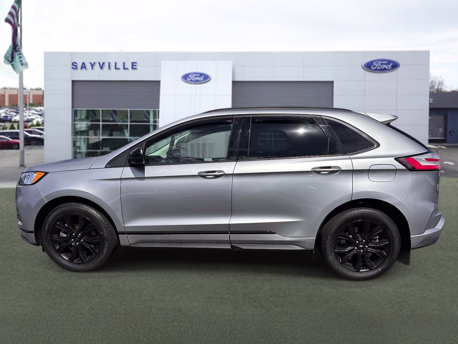 2024 Iconic Silver Metallic Ford Edge SE AWD AWD SUV