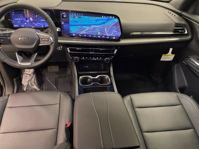 2026 Mosaic Black Metallic Chevrolet Traverse LT AWD SUV