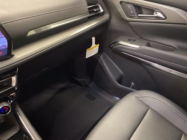 2026 Mosaic Black Metallic Chevrolet Traverse LT AWD SUV