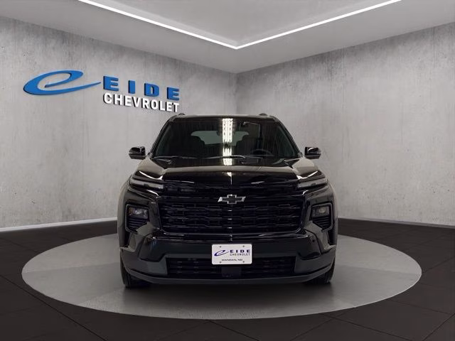 2026 Mosaic Black Metallic Chevrolet Traverse LT AWD SUV