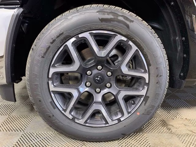 2026 Diamond Black Crystal Pearlcoat Ram 1500 Laramie 4X4 Truck