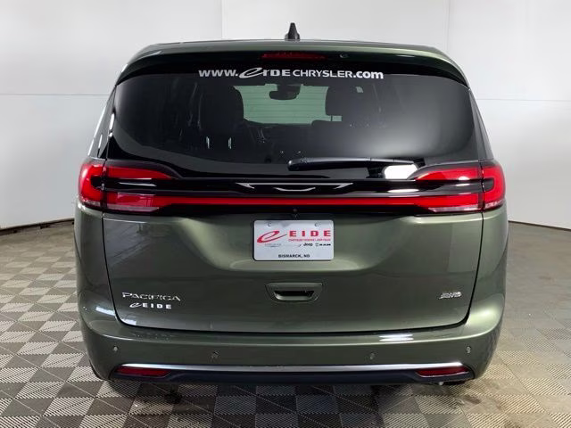 2027 Olive Green Chrysler Pacifica Select AWD AWD Van