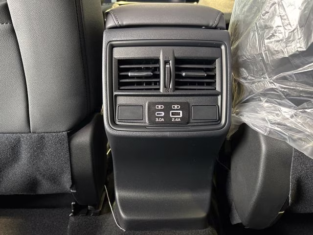 2026 Crystal White Pearl Subaru Outback Premium AWD SUV