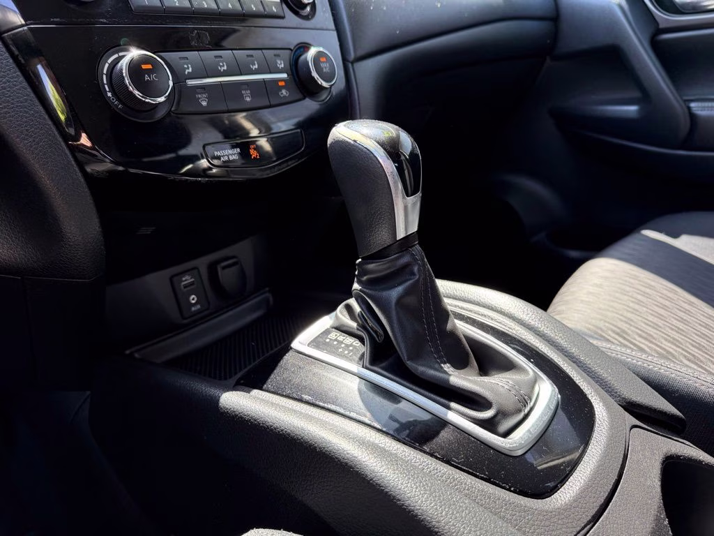 2017 Midnight Jade Nissan Rogue S FWD SUV