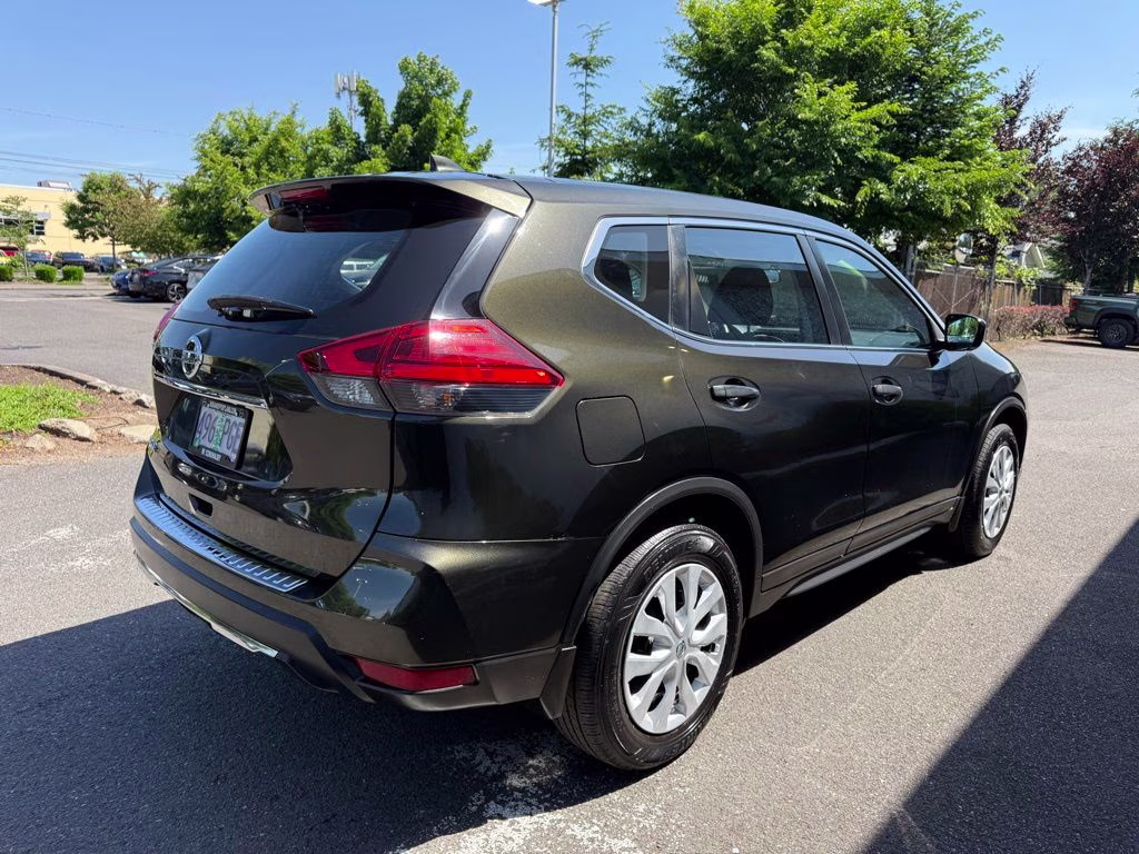 2017 Midnight Jade Nissan Rogue S FWD SUV