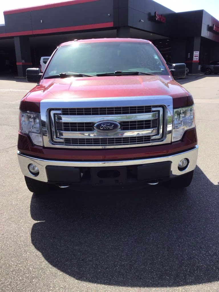 2014 Maroon Ford F-150 4X4 Truck