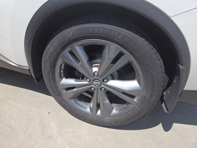 2019 Pearl White Tricoat Nissan Murano Platinum AWD SUV