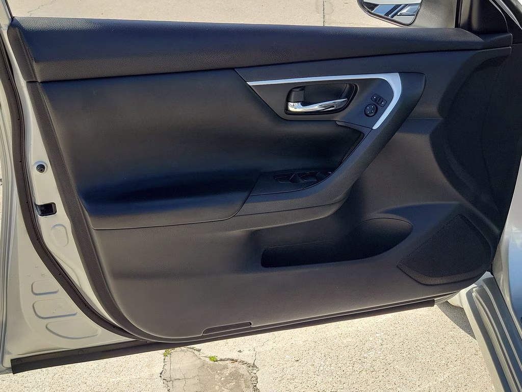 2018 Brilliant Silver Metallic Nissan Altima 2.5 S FWD Sedan