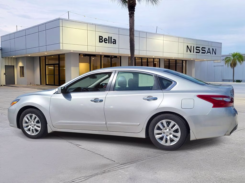 2018 Brilliant Silver Metallic Nissan Altima 2.5 S FWD Sedan