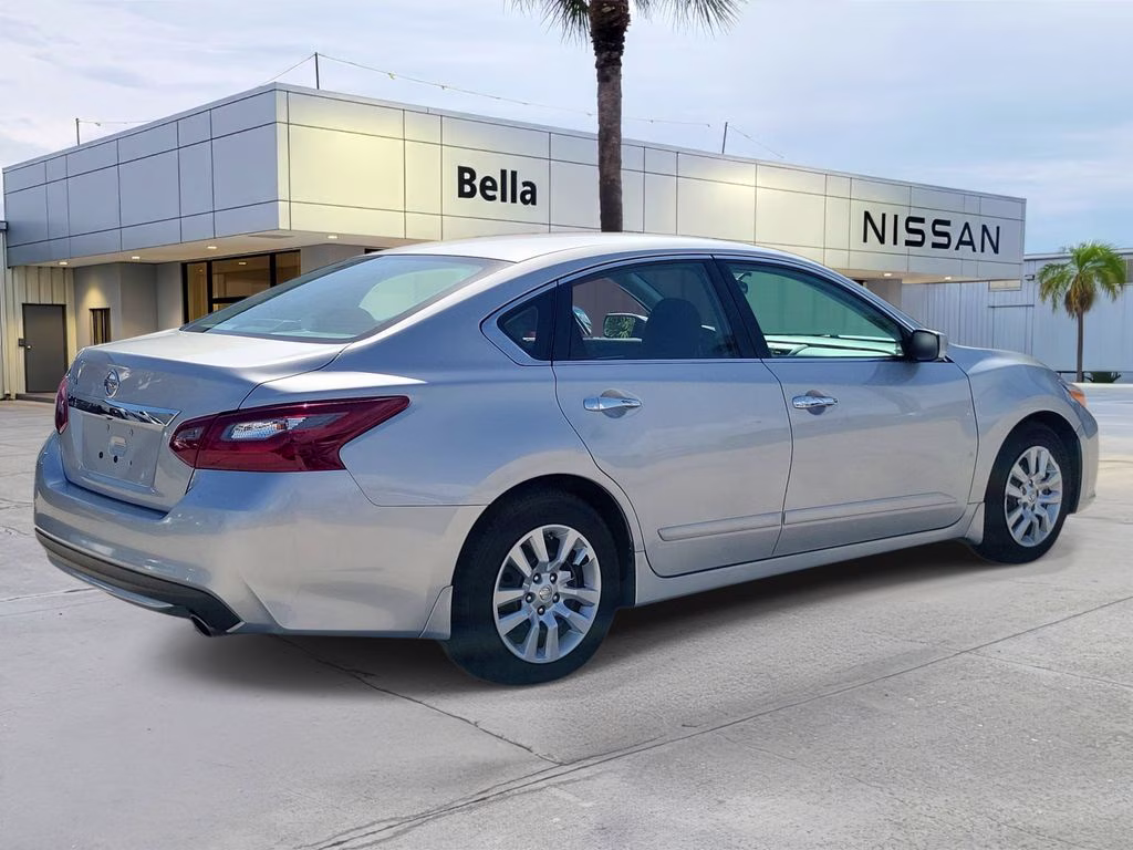 2018 Brilliant Silver Metallic Nissan Altima 2.5 S FWD Sedan
