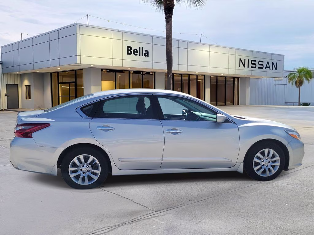 2018 Brilliant Silver Metallic Nissan Altima 2.5 S FWD Sedan