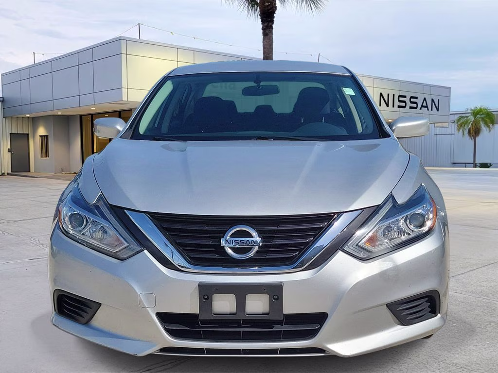 2018 Brilliant Silver Metallic Nissan Altima 2.5 S FWD Sedan