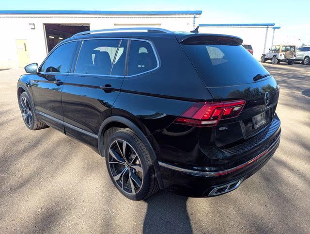 2022 Black Volkswagen Tiguan 2.0T SEL R-Line AWD SUV