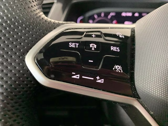 2022 Deep Black Pearl Volkswagen Tiguan 2.0T SEL R-Line AWD SUV