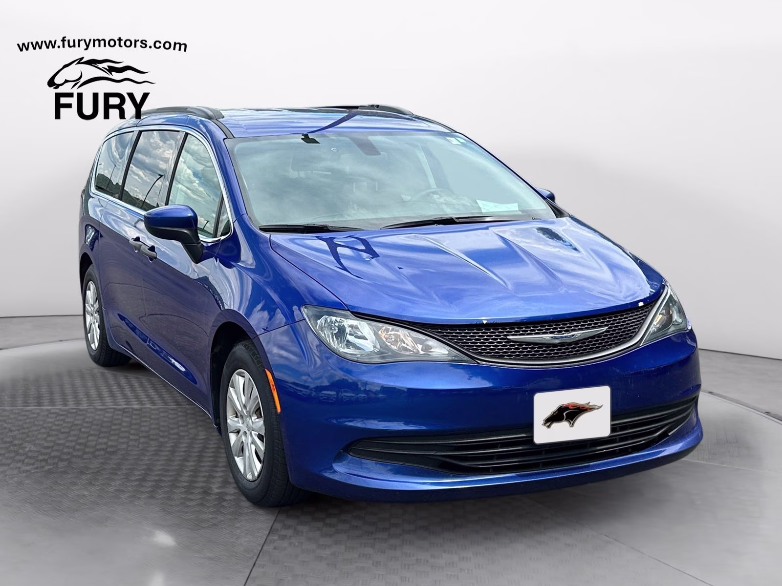 2019 Ocean Blue Metallic Chrysler Pacifica L FWD Van