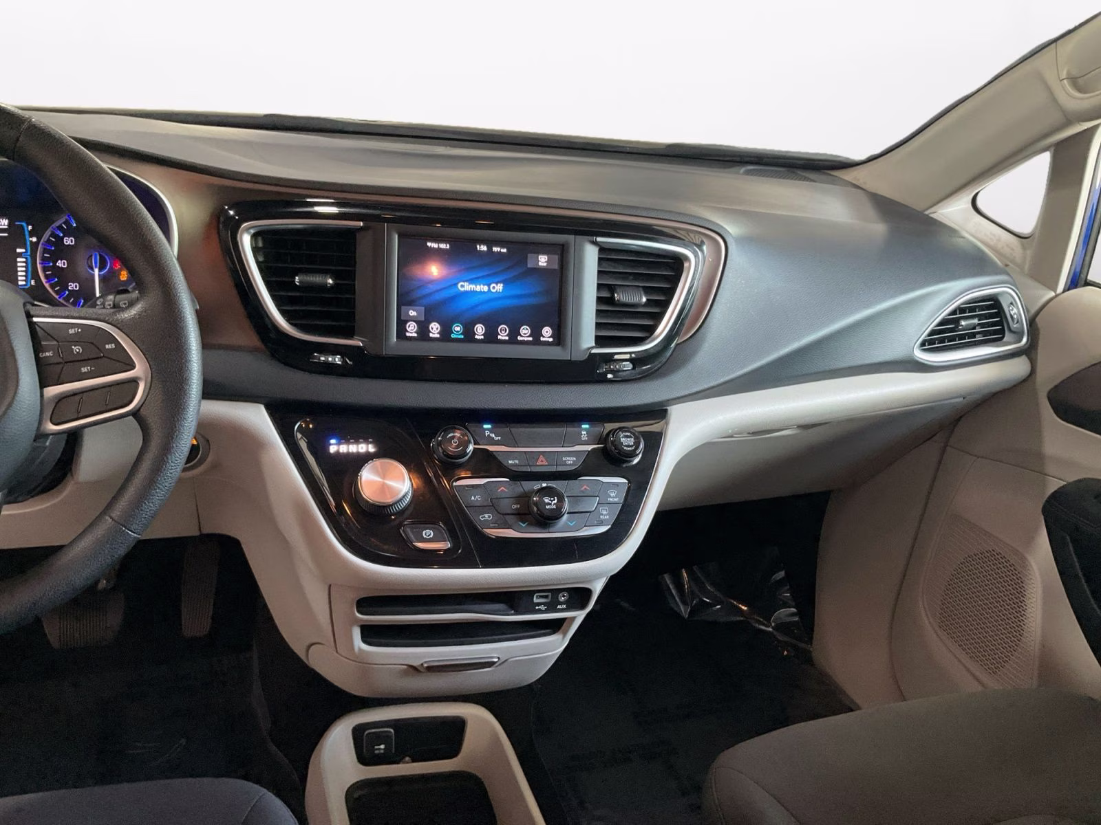 2019 Ocean Blue Metallic Chrysler Pacifica L FWD Van