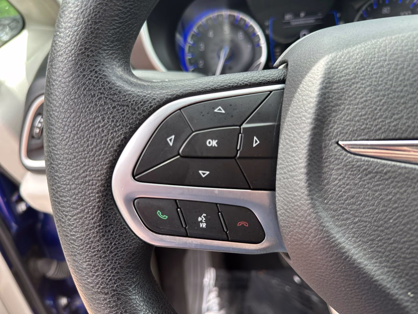 2019 Ocean Blue Metallic Chrysler Pacifica L FWD Van