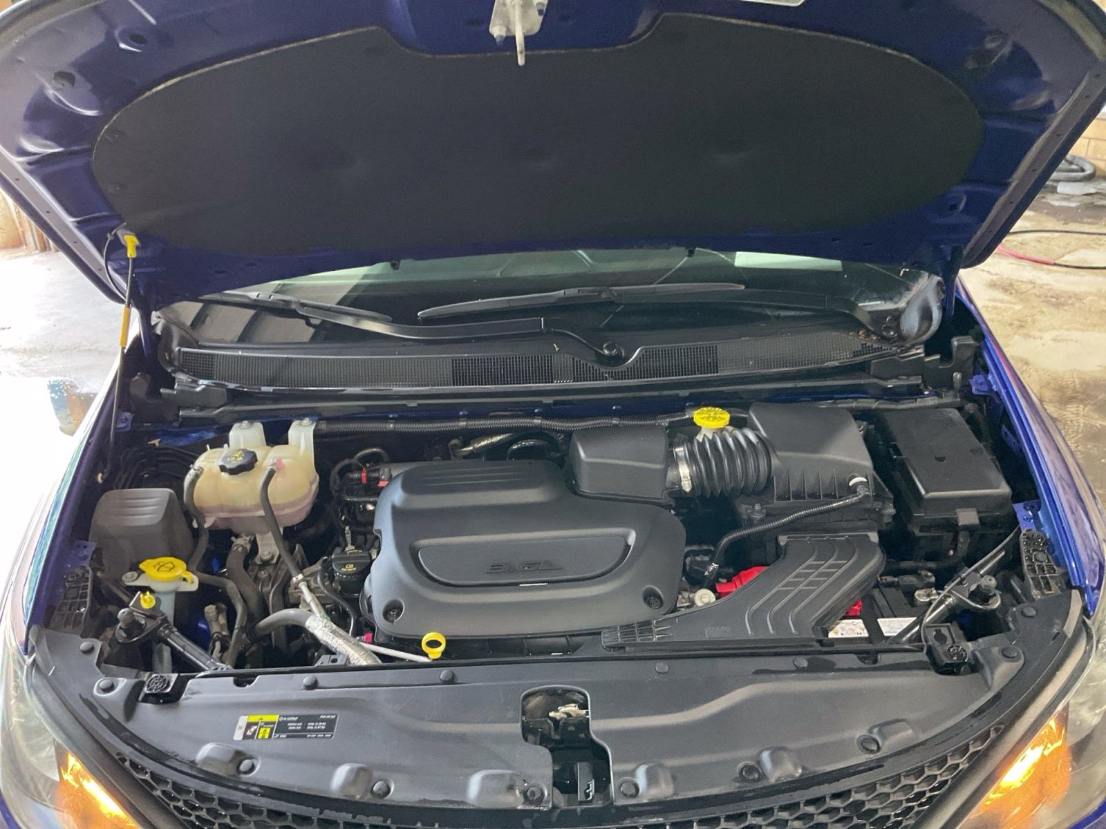 2019 Ocean Blue Metallic Chrysler Pacifica L FWD Van