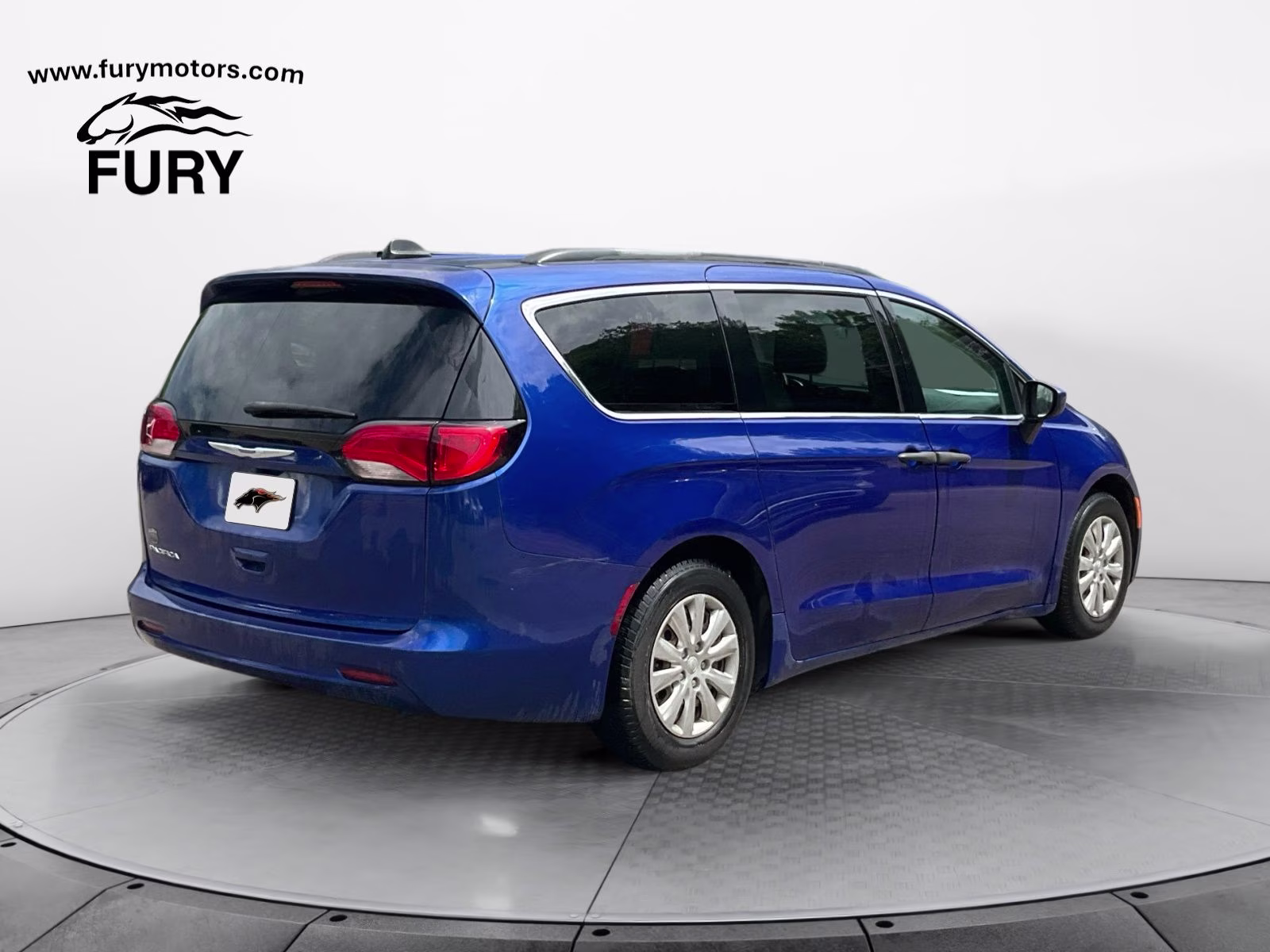 2019 Ocean Blue Metallic Chrysler Pacifica L FWD Van