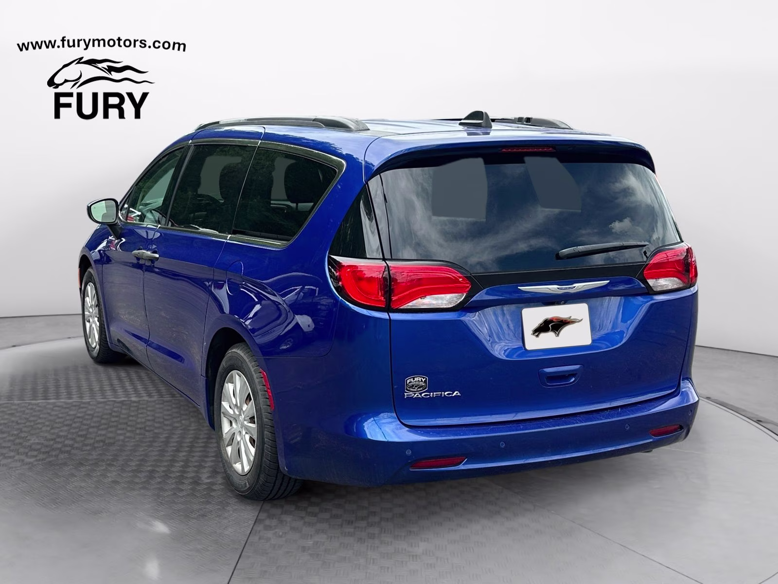 2019 Ocean Blue Metallic Chrysler Pacifica L FWD Van