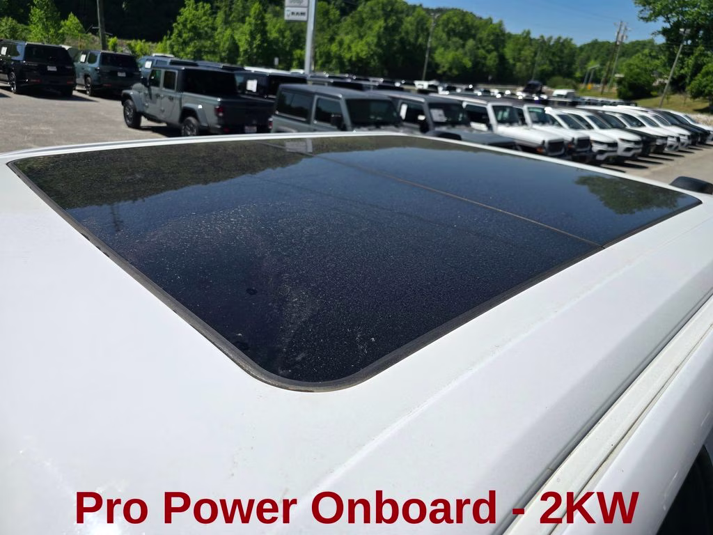 2023 Oxford White Ford F-150 Raptor 4X4 Truck