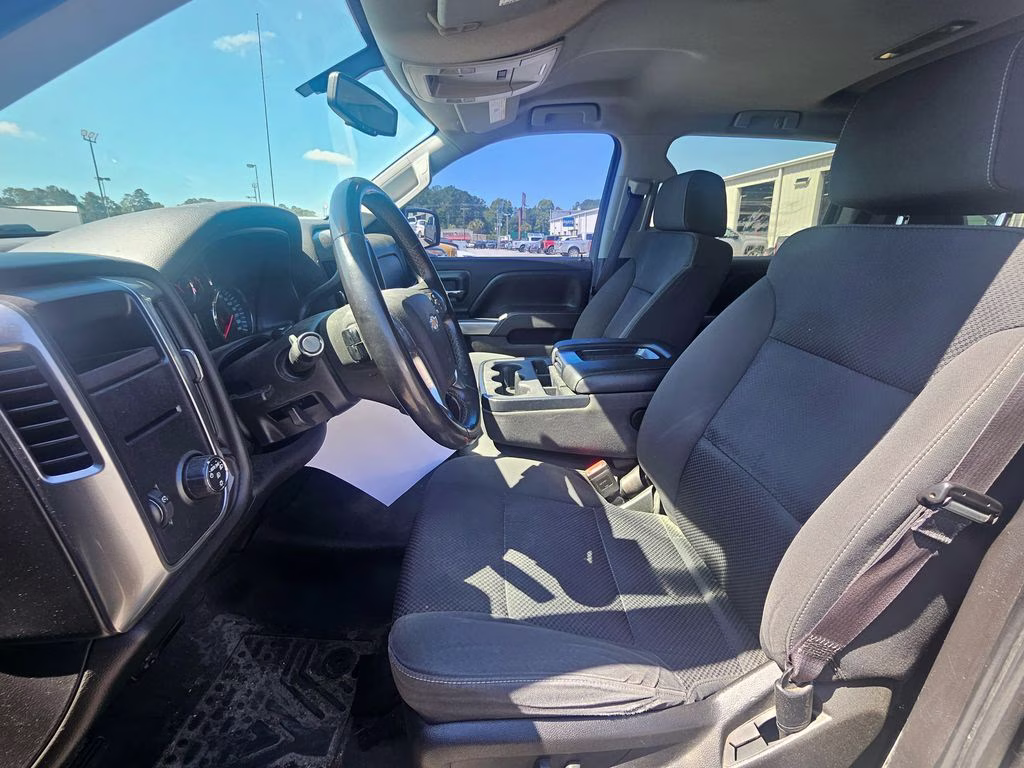 2017 Graphite Metallic Chevrolet Silverado 1500 LT RWD Truck