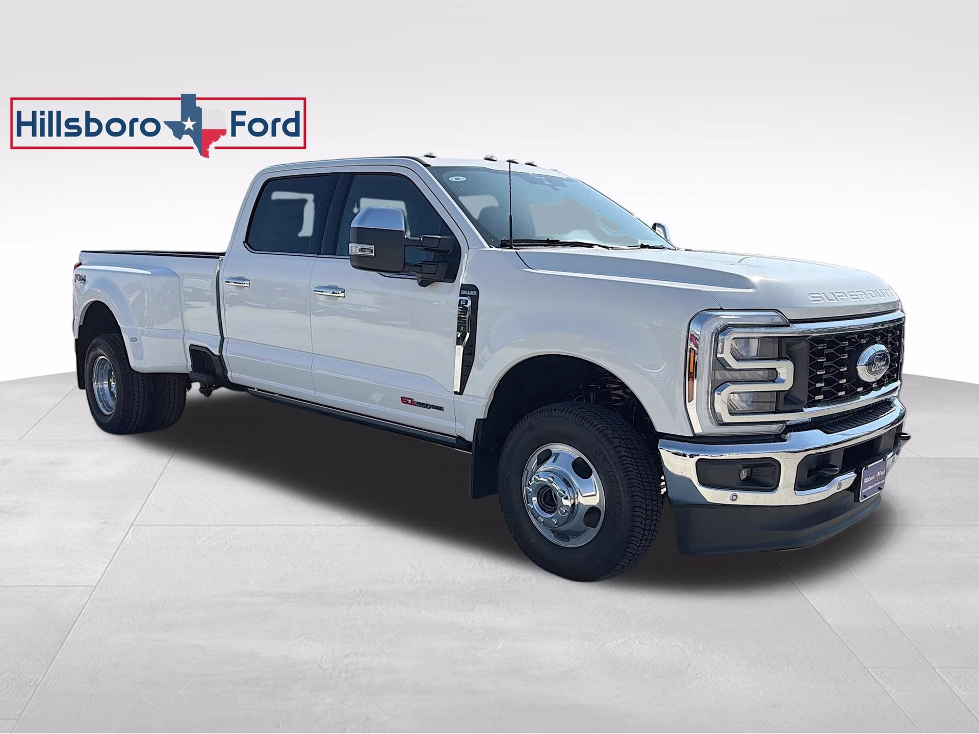 2026 Star White Metallic Tri-Coat Ford Super Duty F-350 DRW King Ranch 4X4 Truck