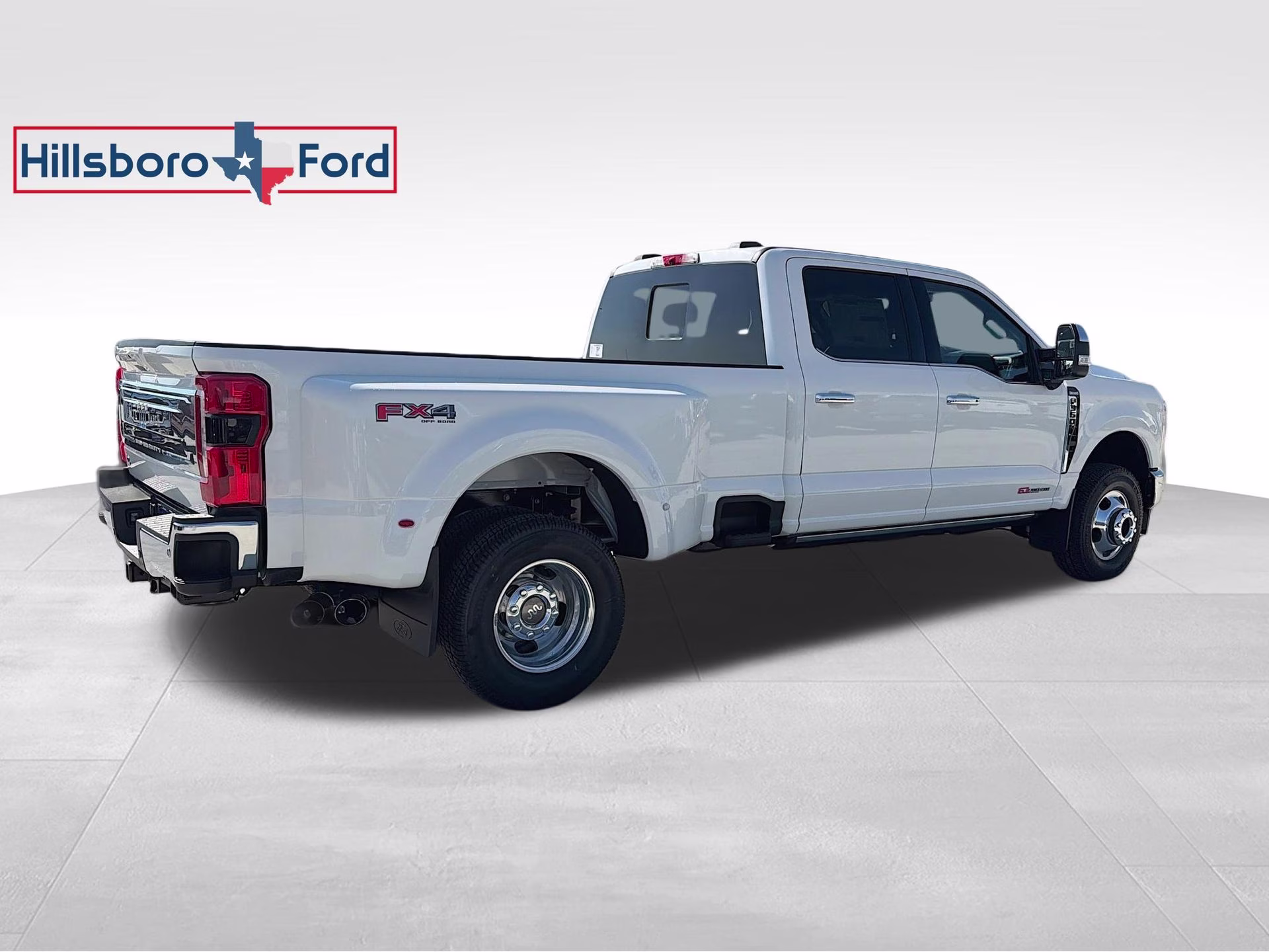 2026 Star White Metallic Tri-Coat Ford Super Duty F-350 DRW King Ranch 4X4 Truck