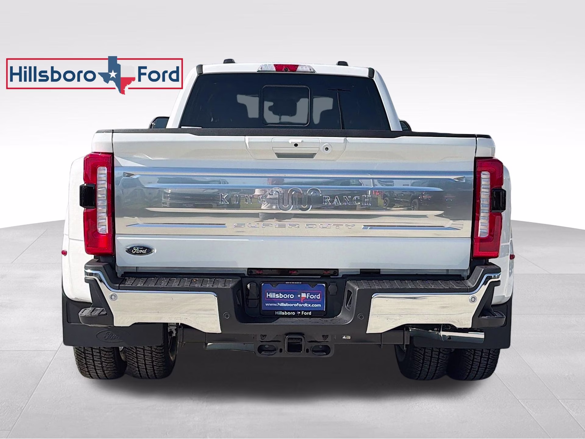 2026 Star White Metallic Tri-Coat Ford Super Duty F-350 DRW King Ranch 4X4 Truck