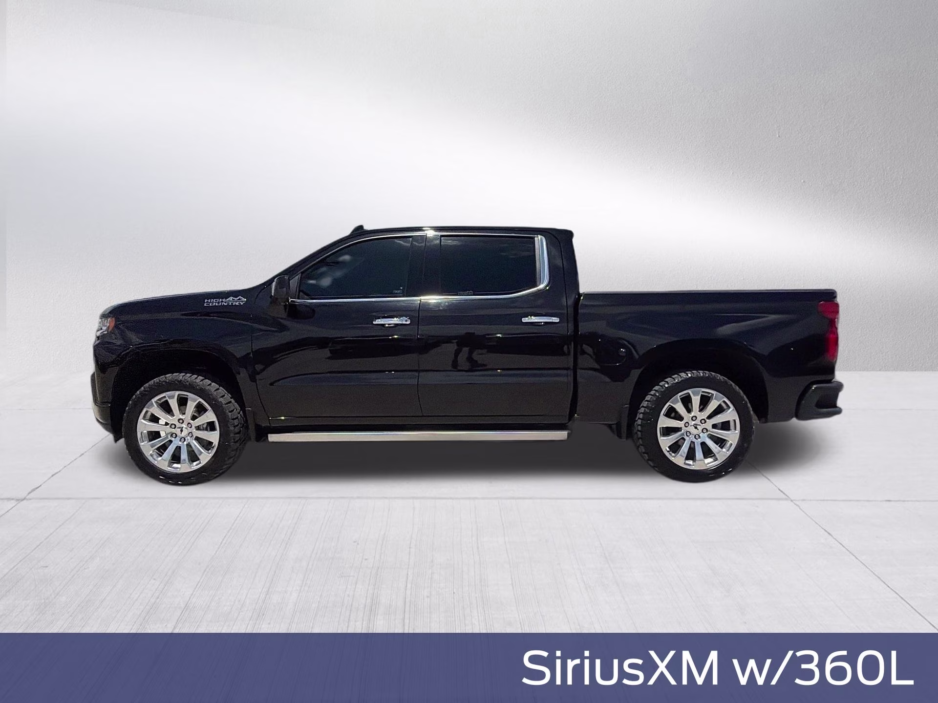 2021 Mosaic Black Metallic Chevrolet Silverado 1500 High Country 4X4 Truck