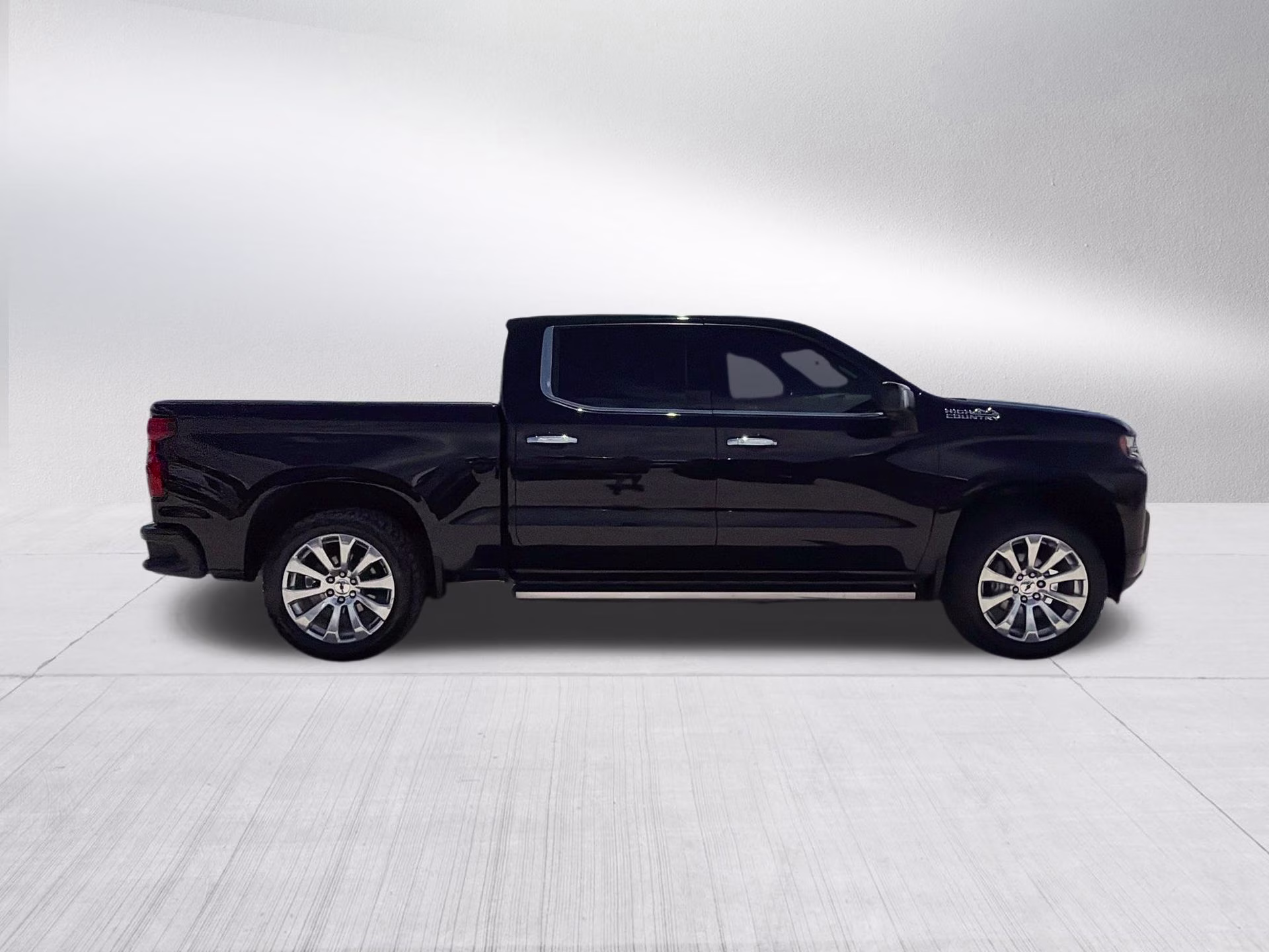 2021 Mosaic Black Metallic Chevrolet Silverado 1500 High Country 4X4 Truck