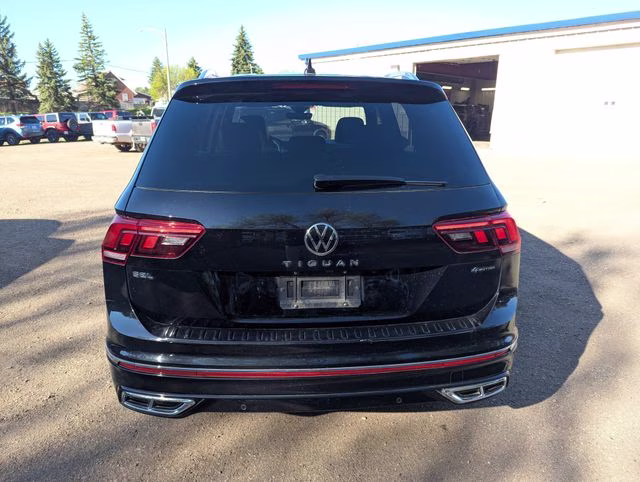 2022 Deep Black Pearl Volkswagen Tiguan 2.0T SEL R-Line AWD SUV