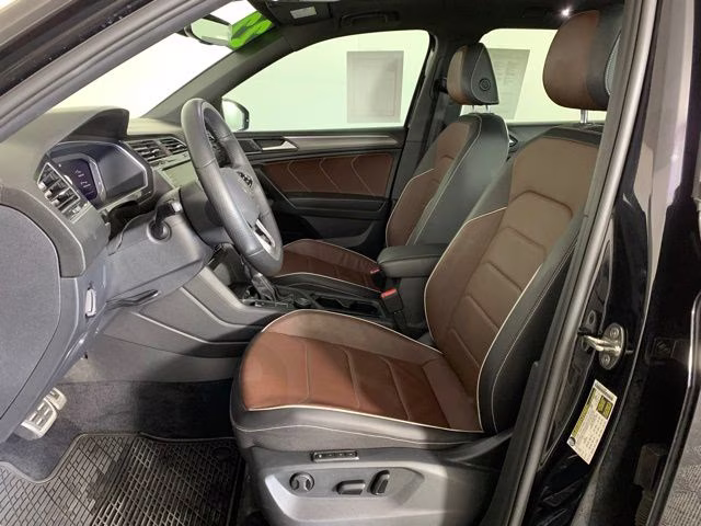 2022 Deep Black Pearl Volkswagen Tiguan 2.0T SEL R-Line AWD SUV