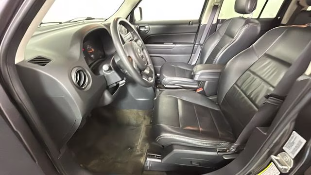 2016 Granite Crystal Metallic Clearcoat Jeep Patriot High Altitude 4X4 SUV