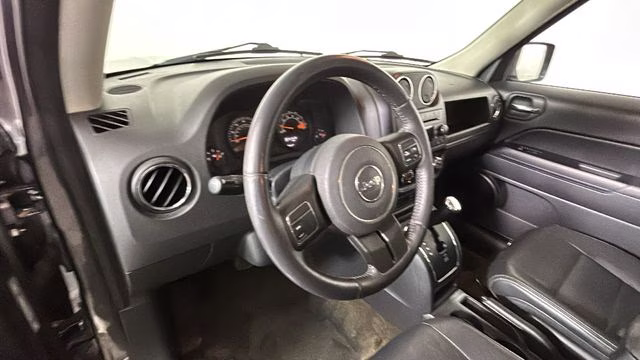 2016 Granite Crystal Metallic Clearcoat Jeep Patriot High Altitude 4X4 SUV