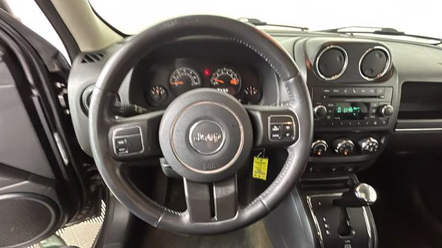 2016 Granite Crystal Metallic Clearcoat Jeep Patriot High Altitude 4X4 SUV