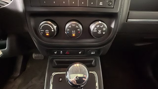 2016 Granite Crystal Metallic Clearcoat Jeep Patriot High Altitude 4X4 SUV