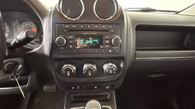 2016 Granite Crystal Metallic Clearcoat Jeep Patriot High Altitude 4X4 SUV