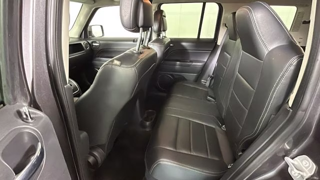 2016 Granite Crystal Metallic Clearcoat Jeep Patriot High Altitude 4X4 SUV
