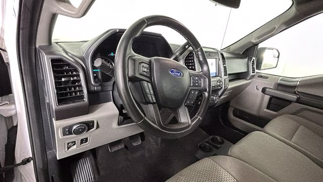 2019 Oxford White Ford F-150 XLT 4X4 Truck