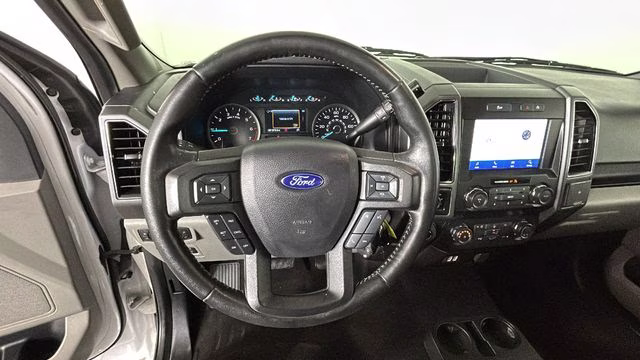 2019 Oxford White Ford F-150 XLT 4X4 Truck