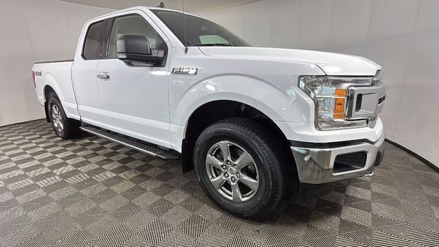 2019 Oxford White Ford F-150 XLT 4X4 Truck