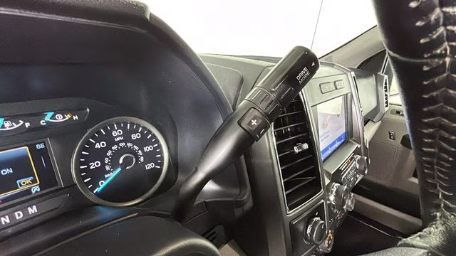 2019 Oxford White Ford F-150 XLT 4X4 Truck
